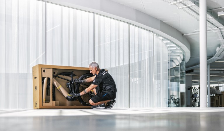 LES VÉLOS MONDRAKER SONT EXPÉDIÉS DANS UN EMBALLAGE 100 % RECYCLABLE ET EXCLUSIF